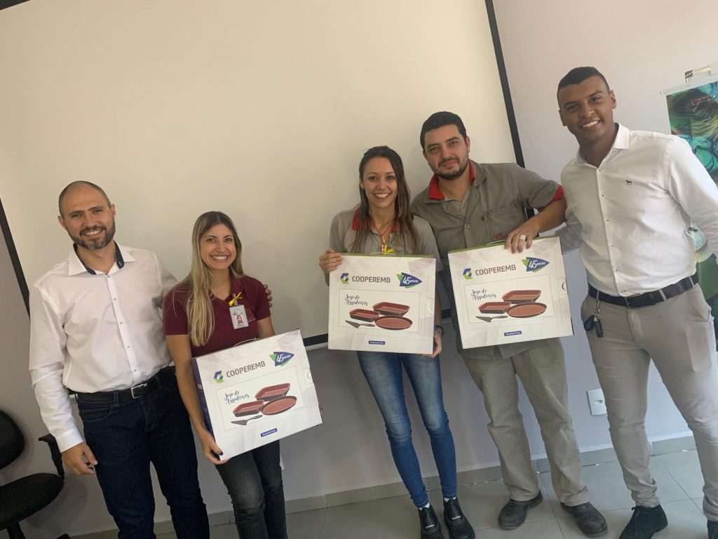 Comprometida em beneficiar seus colaboradores a WF Estruturas realizou no mês de setembro a associação a Cooperemb.